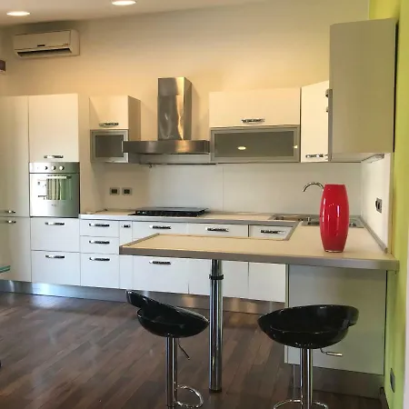 Mansarda A Pochi Passi Dal Mare Apartment Brolo